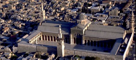 The Umayyad Mosque of Damascus : Art, Faith and Empire in Early Islam (Mai (...)